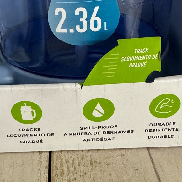 Waterday 2-Piece Set - Blue and White/clear 80 ounce, 2.36 liters water bottles - Picture 4 of 9